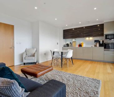 2 bedroom flat to rent - Photo 2