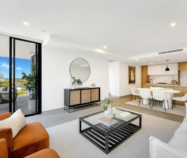 As new luxury apartment in Point Frederick - Photo 1