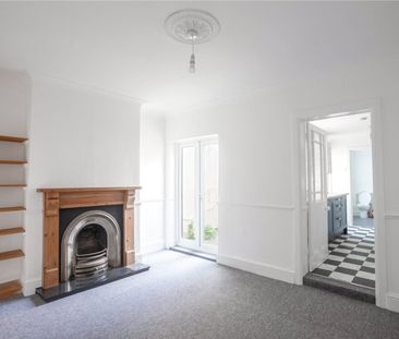 Clifford Road, - Photo 1