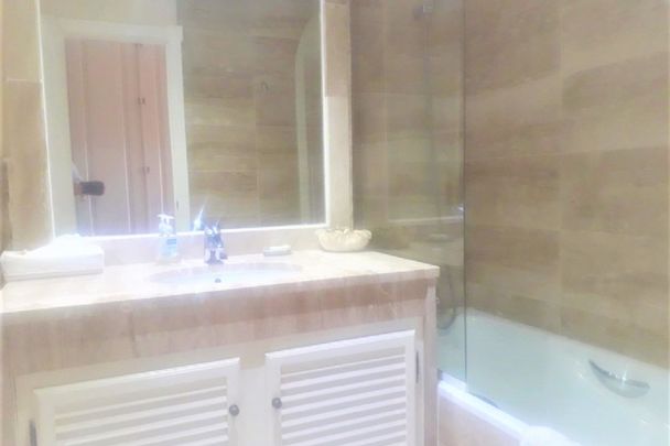 3 Bedroom Apartment For Rent in Guadalmina Baja, Málaga - Photo 1