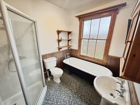 3 bedroom House To Let - Photo 4