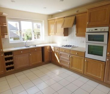 4 bedroom detached house to rent - Photo 1