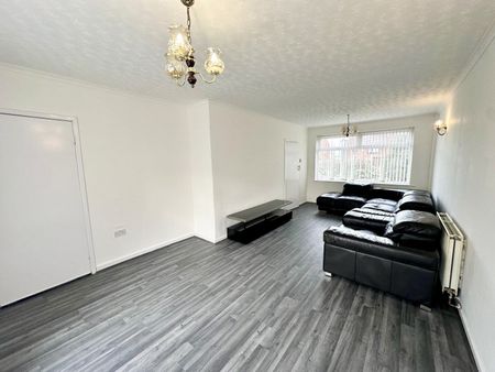 Swarcliffe Road, Leeds - Photo 2