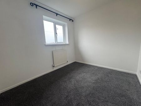 St Andrews Green, Kidderminster - Photo 4