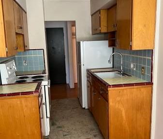 Large 1 Bdrm Apt, Oak & 16th, Westside - Photo 1