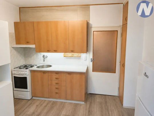 Pronájem bytu 2+kk + balkon, 43 m - Fotografie 1