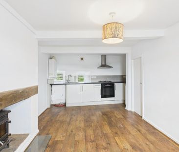 2 bedroom cottage to rent - Photo 2