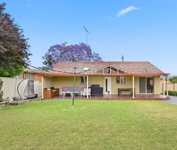 Stunning three bedroom home - Photo 2