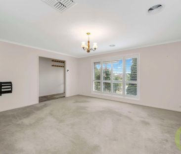 Prime Location! - Photo 3