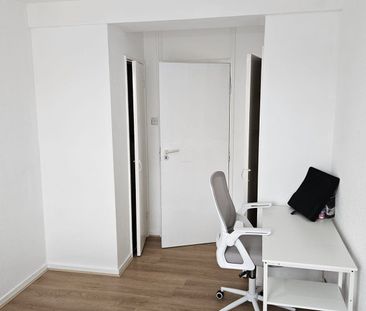 Room in a Shared Flat, Coniston House, SE5 - Photo 5