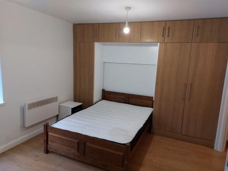 Studio to rent - Photo 3