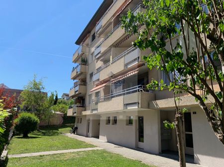 APARTMENT NEAR ALL AMENITIES WITH BALCONY AND CHIMNEY - Foto 5