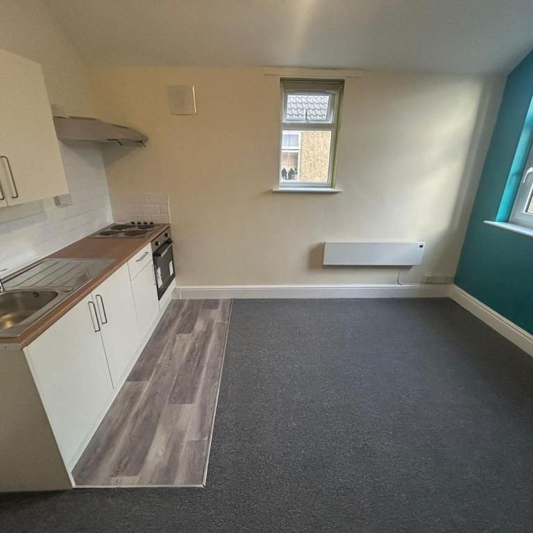 1 bedroom flat to rent - Photo 1
