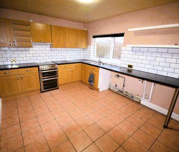 3 bedroom semi-detached house to rent - Photo 4