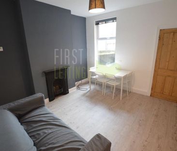 3 bedroom terraced house to rent - Photo 2