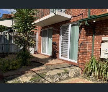 3/39 King George Street, Victoria Park, WA 6100 - Photo 2