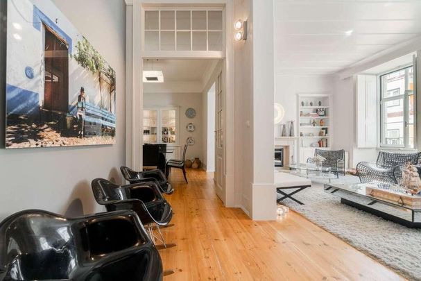 4 Bedroom Apartment with parking, Chiado, Lisboa - Photo 1