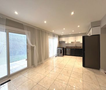 For Lease - 71 Covent Crescent, Aurora, Ontario - Photo 6