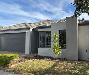 Spacious Family Living in a Prime Butler Location! - Photo 1