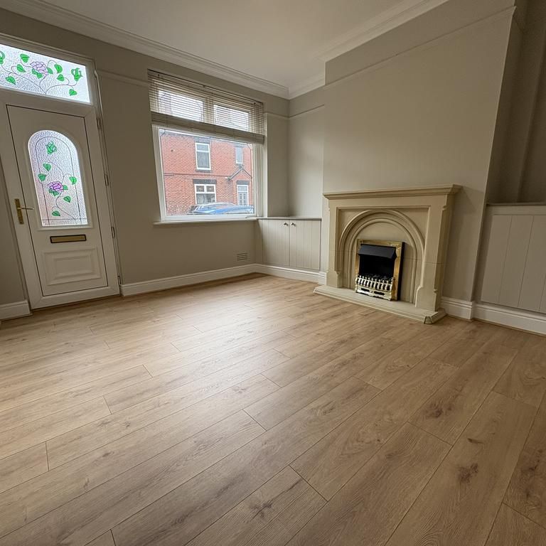 2 bedroom terraced house to rent - Photo 1