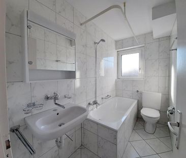 Looking for an apartment in a central location? - Photo 3