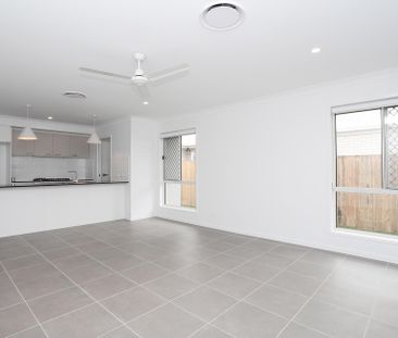 Modern Family Home in Nirimba - Photo 2