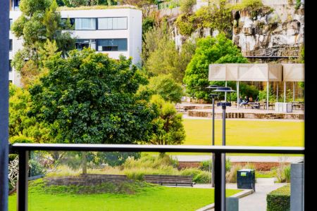 3 bed 2 bath - Photo 2