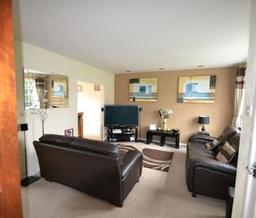 3 bedroom semi-detached house to rent - Photo 4