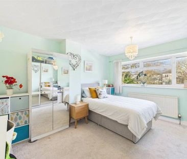 3 bedroom semi-detached house to rent - Photo 5