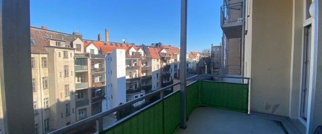 renovierungsbedürftige 3- Raumwohnung mit Balkon ! - Photo 1