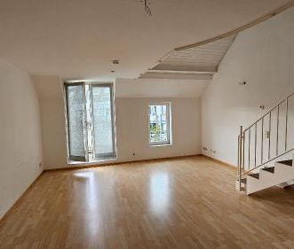 Platz für die ganze Familie!! Galeriewohnung mit kleinem Balkon - Photo 2