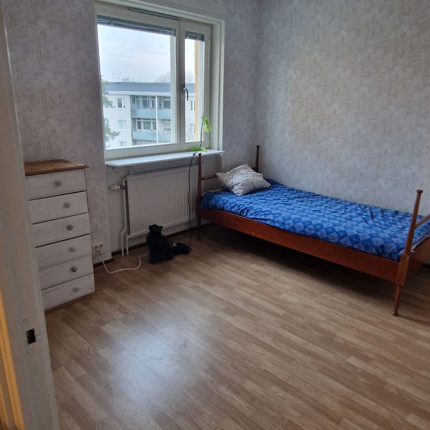 Ullerudsbacken, Farsta - Photo 2