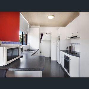 7/8 Macquarie Street, Wollongong, NSW 2500 - Photo 2