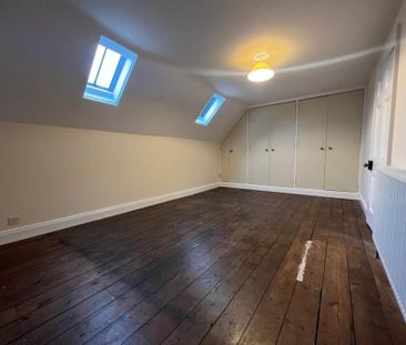 Price £725 pcm - Available Now - Unfurnished - Photo 2