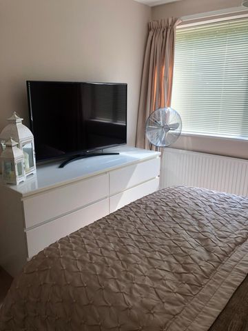 2 Bed Fully Furnished Apartment TO LET - Photo 4