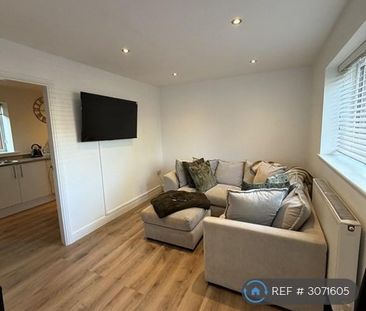 2 bedroom terraced house to rent - Photo 1