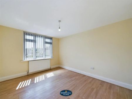 Westbury Road, Coundon, Coventry - Photo 2