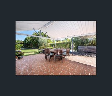 Spacious Family Home with Pool & Shed - Photo 2