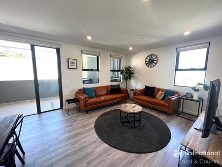 Contemporary living at its finest - Photo 2