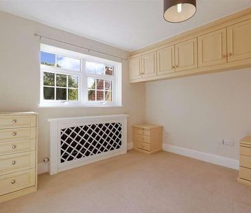 Prestbury Manor, GL52 - Photo 6