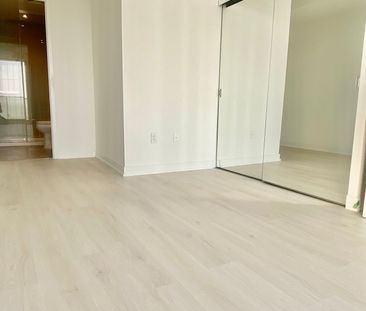 For Lease - 3900 Confederation Parkway Unit# 3804, Mississauga, Ont... - Photo 2