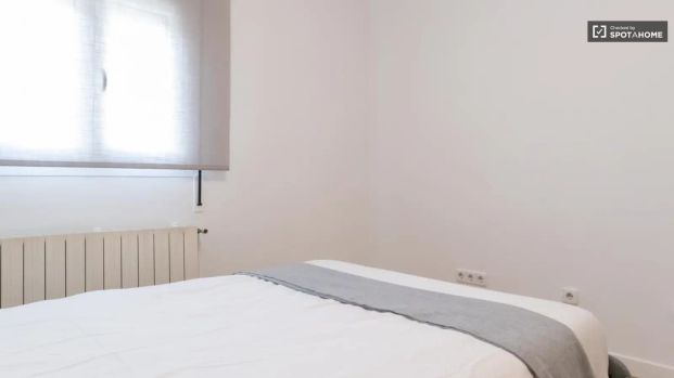 3-bedroom apartment for rent in Palomeras Bajas, all bills included - Photo 1