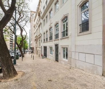 4 room luxury Apartment for rent in Lisbon, Portugal - Photo 2