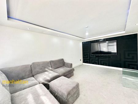 5 bedroom semi-detached house to rent - Photo 4