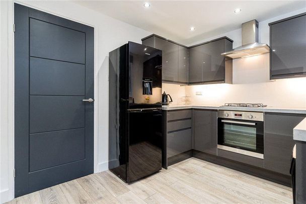 3 bedroom terraced house to rent - Photo 1