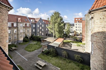 Stor 4 Værelses lejlighed i Vejgaard - Photo 4