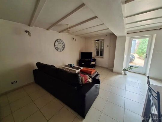 Location maison 4 pièces - 94m² à Usson (63490) - Photo 1