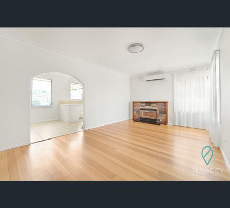 102 Ballarat St, Yarraville, Vic 3013 - Photo 2