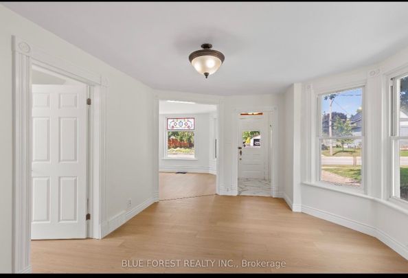 For Lease - 7065 Longwoods Road Unit# MAIN LEVEL UNIT, London South, Ontario - Photo 1
