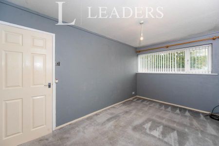 3 bedroom house to rent Hillbeck Crescent, Ashton-in-Makerfield, Wigan, WN4 - Photo 3